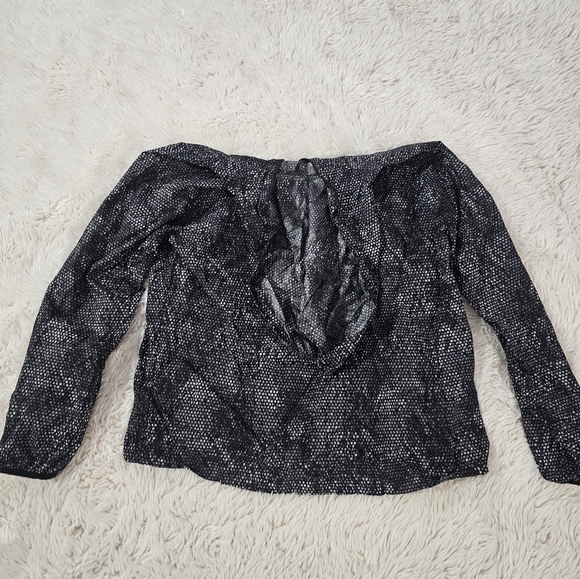 Womens Windbreaker - Picture 2 of 2